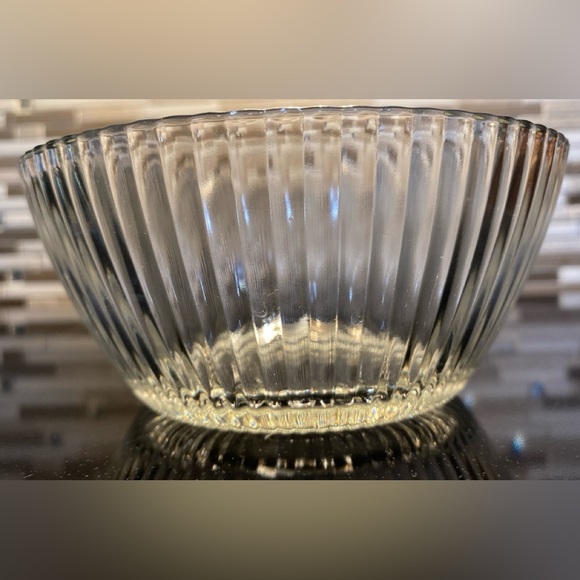 Vintage Clear Ribbed Dessert/Fruit Bowl Ribbed Glass Bowl - Picture 4 of 7
